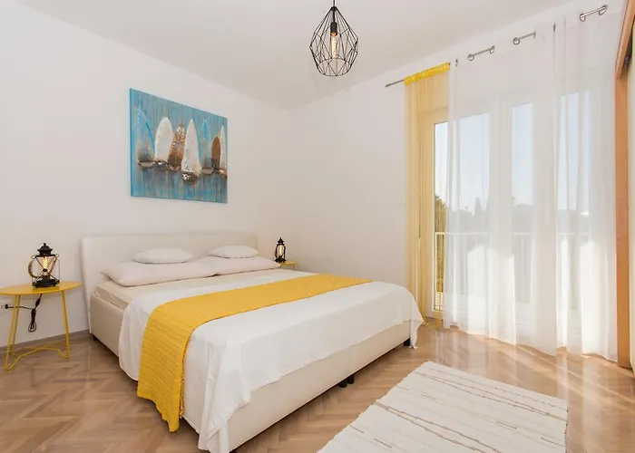 Apartment Mika1