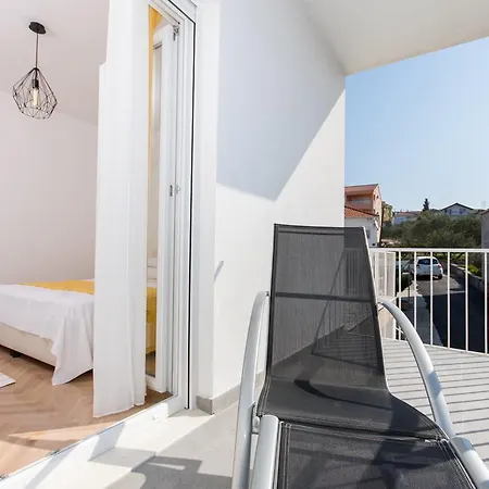 Mika1 Apartman Trogir
